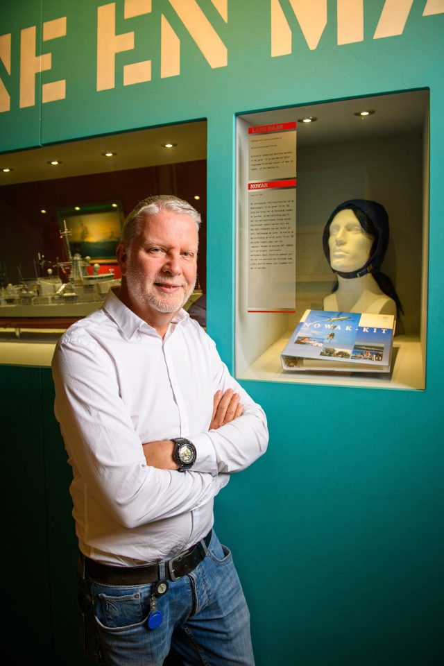 Conservator Leon Homburg